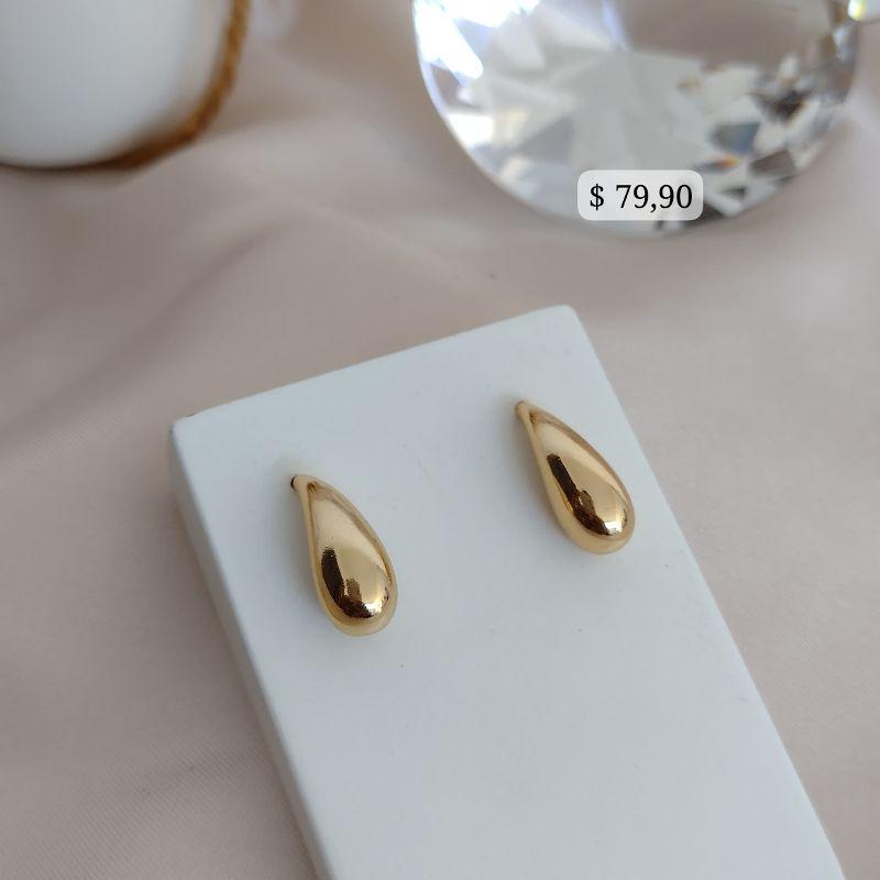 BRINCO ORGÂNICO FORMATO DE GOTA PONTUDA FINA OCA