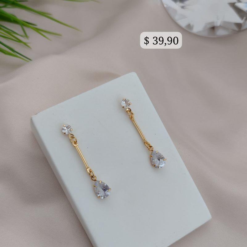 BRINCO PONTO DE LUZ E GOTA PENDURADA ZIRCONIA