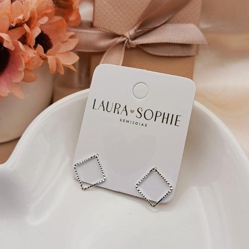 BRINCO QUADRADO VAZADO CRAQUELADO