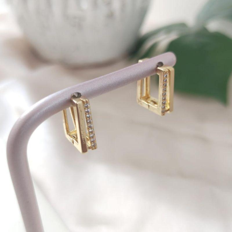 BRINCO RETANGULAR LISA E CRAVEJADA P