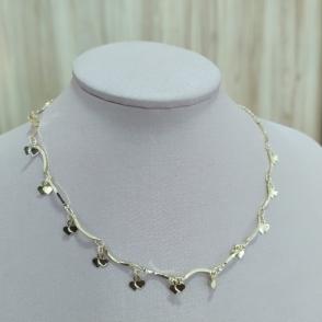 CHOKER COM PLACAS DE CORAÇÃO DUPLO LISOS