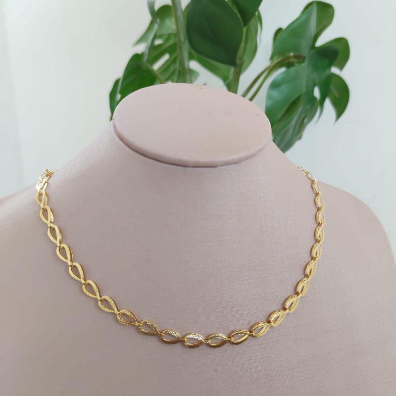 CHOKER FORMATO GOTA DE LADOs VAZADA