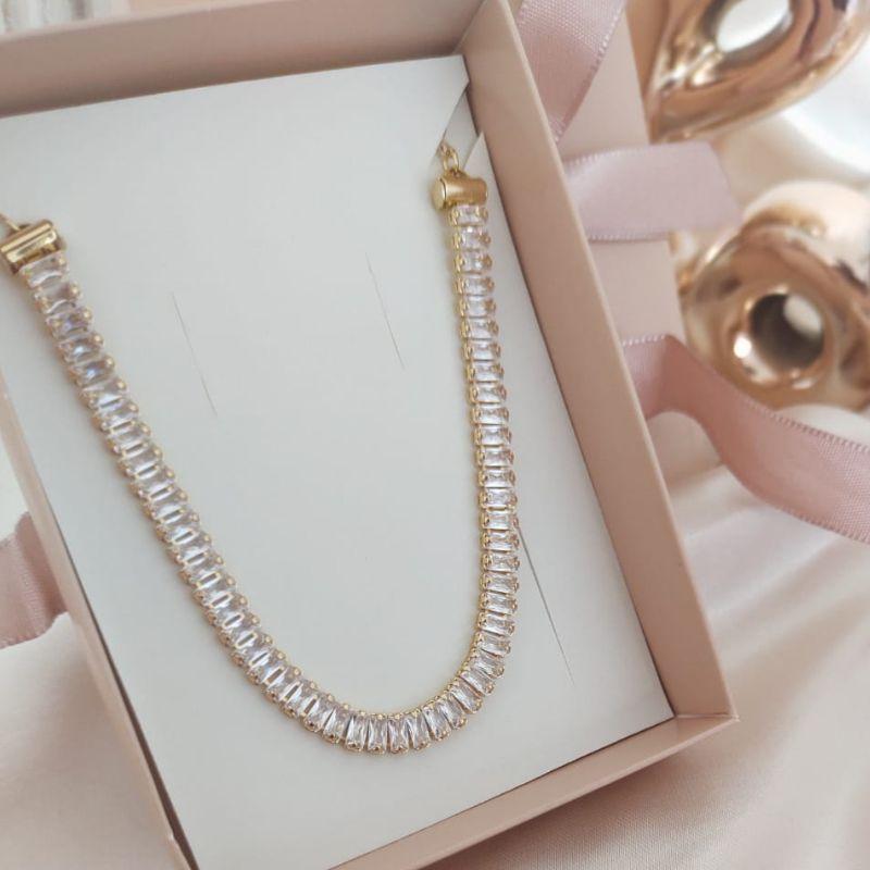 CHOKER RIVIEIRA COM CORRENTE DE CORAÇÃO ENTRELAÇADOS