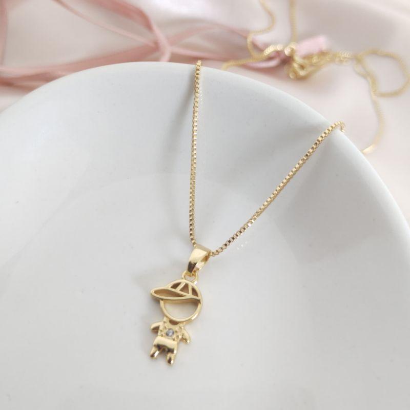 COLAR COM PINGENTE DE MENINO COM UM PONTO DE LUZ FILHOS