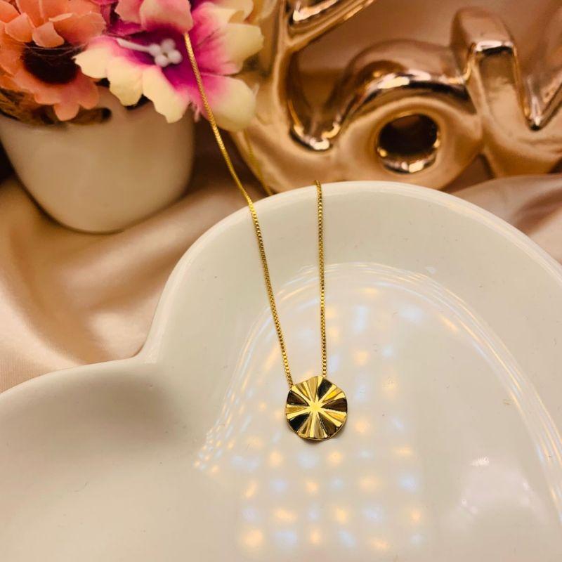 COLAR COM PINGENTE REDONDO ORGANICO