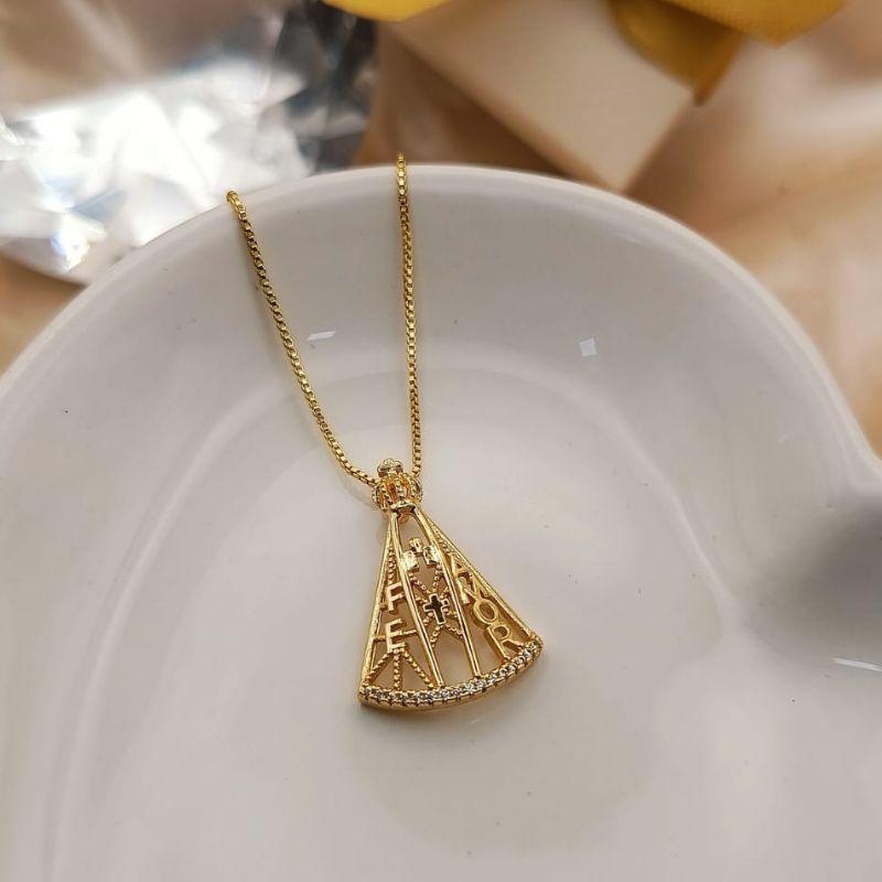 COLAR NOSSA SENHORA VAZADA E CRAVEJADA EM MICRO ZIRCONIA EMBAIXO