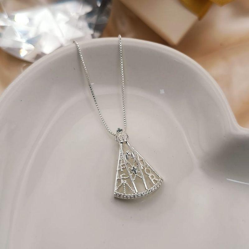 COLAR NOSSA SENHORA VAZADA E CRAVEJADA EM MICRO ZIRCONIA EMBAIXO