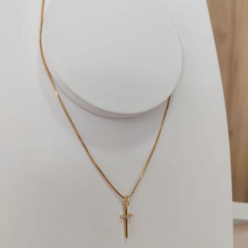 COLAR VENEZIANA PINGENTE CRUZ CRAVEJADA ZIRCONIA SO NA HORIZONTAL