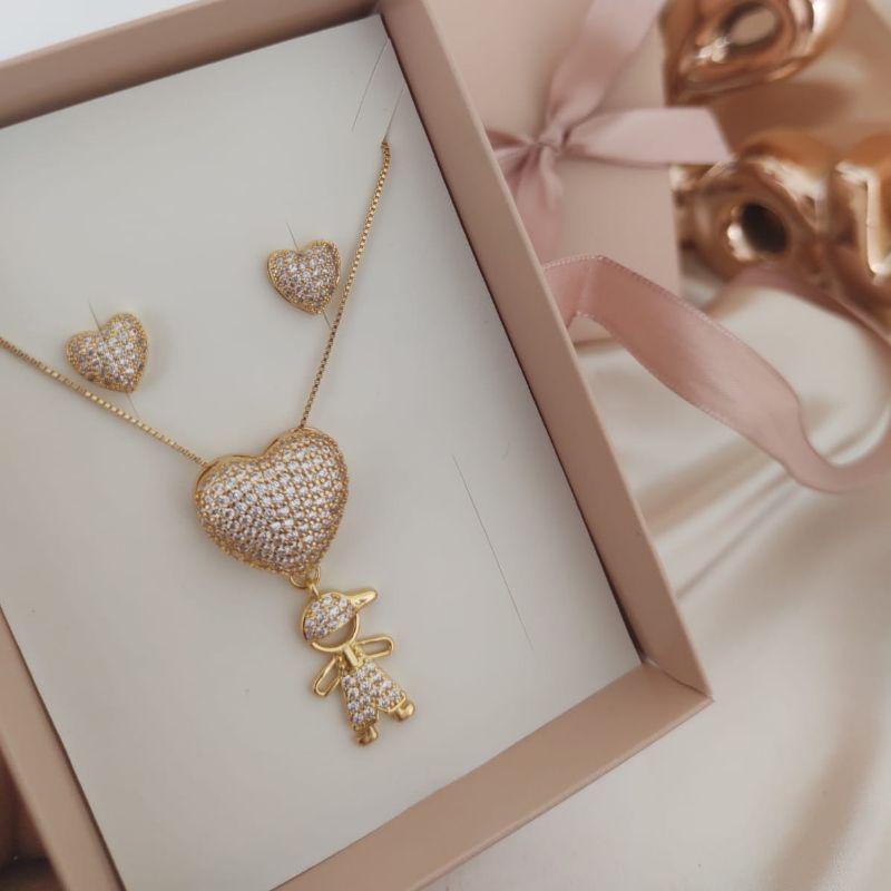 CONJUNTO CORAÇÃO FILHO CRAVEJADO EM MICRO ZIRCONIA