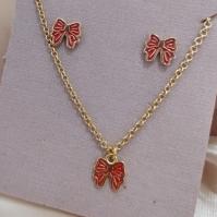 CONJUNTO INFANTIL RESINADO ELO PORTUGUES FLOR VERMELHA