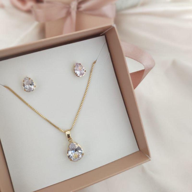 CONJUNTO PEDRA EM FORMA DE GOTA CAIXA ABERTA