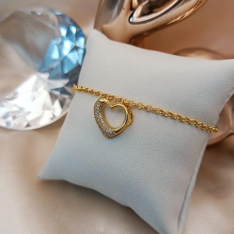 PULSEIRA COM CORAÇÃO METADE LISO E METADE CRAVEJADO EM MICRO ZIRCONIA