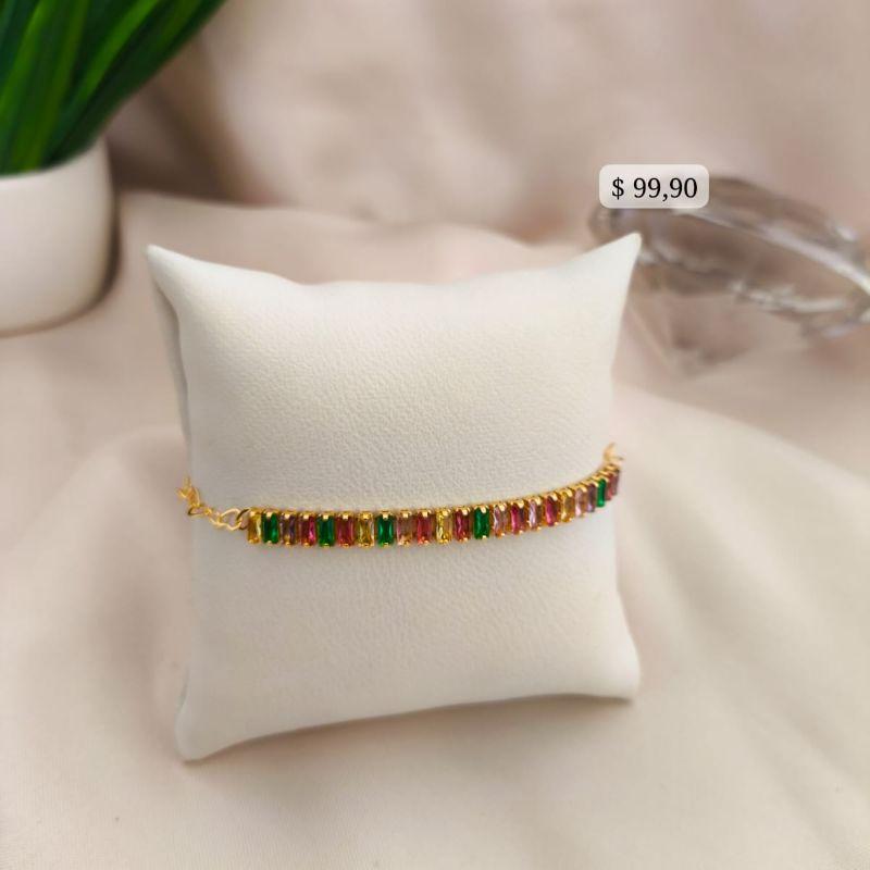 PULSEIRA COM CORAÇÕES ENTRELAÇADOS RIVIEIRA COLORIDA COM PEDAS RETANGULARES