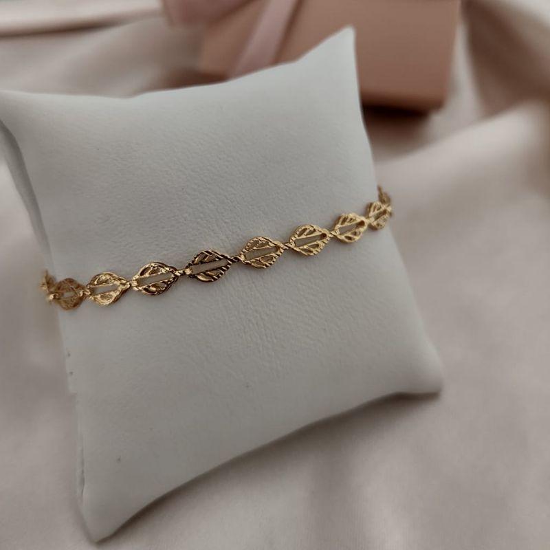 PULSEIRA FOLHAS VAZADA EM 3D