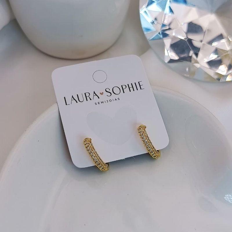 ARGOLA COM TRES LINHAS CRAVEJADAS EM MICRO ZIRCONIA