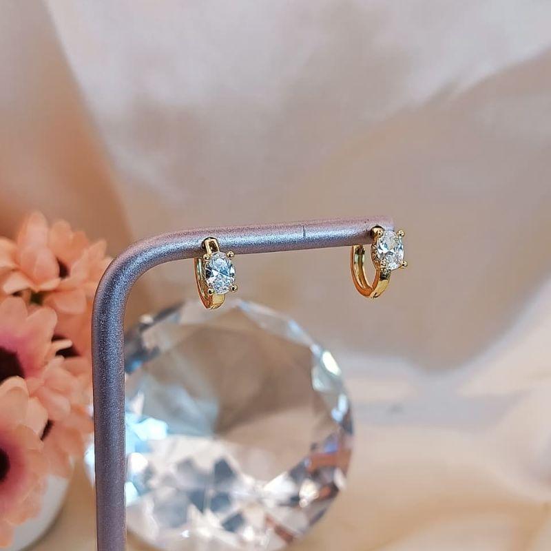 ARGOLA COM UMA PEDRA DE ZIRCONIA