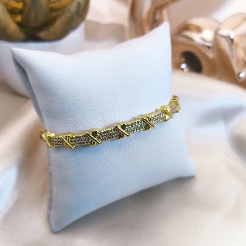 BRACELETE CRAVAJEDO EM MICRO ZIRCONIA E X LISOS