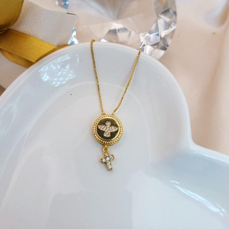 COLAR COM ESPIRITO SANTO E CRUZ CRAVEJADA EM MICRO ZIRCONIA