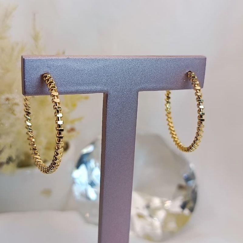 ARGOLA COM TEXTURA DE ELOS RETOS
