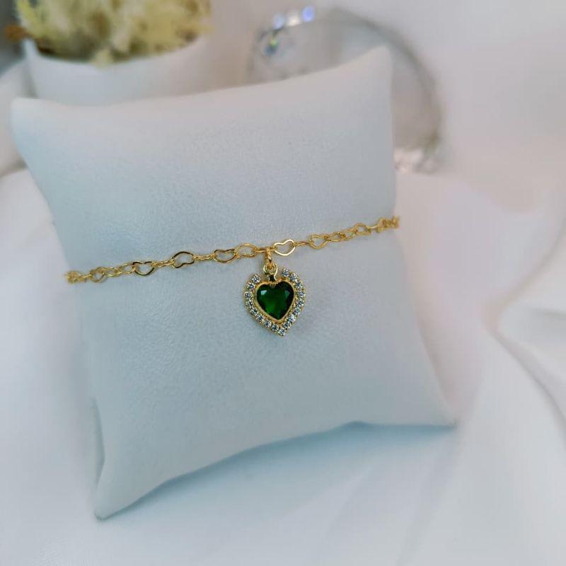 PULSEIRA COM PINGENTE DE CORAÇÃO VERDE COM MICRO ZIRCONIA AO REDOR