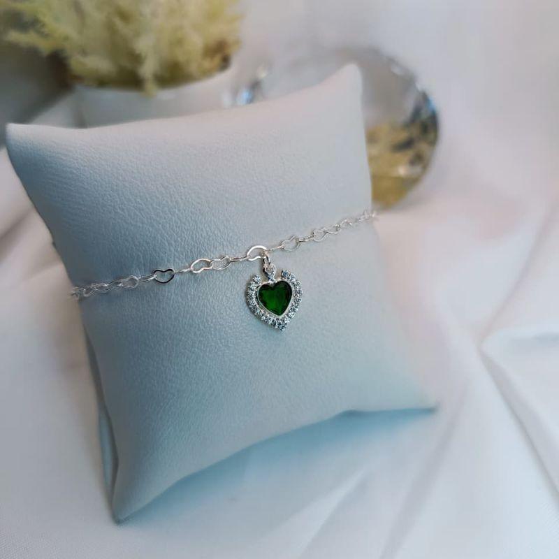 PULSEIRA COM PINGENTE DE CORAÇÃO VERDE COM MICRO ZIRCONIA AO REDOR