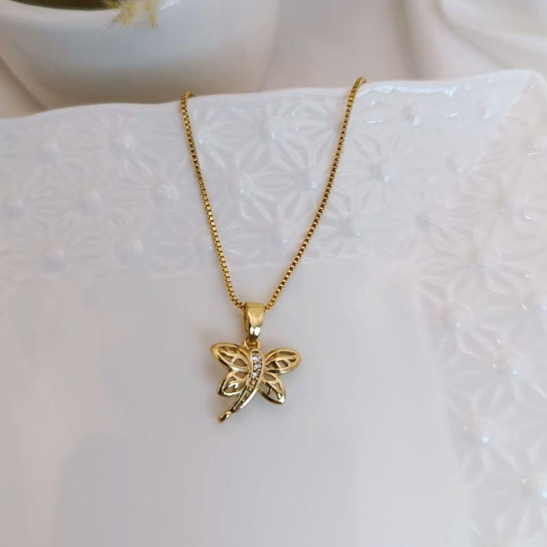 COLAR LIBELULA CRAVEJADO EM MICRO ZIRCONIA  NO MEIO