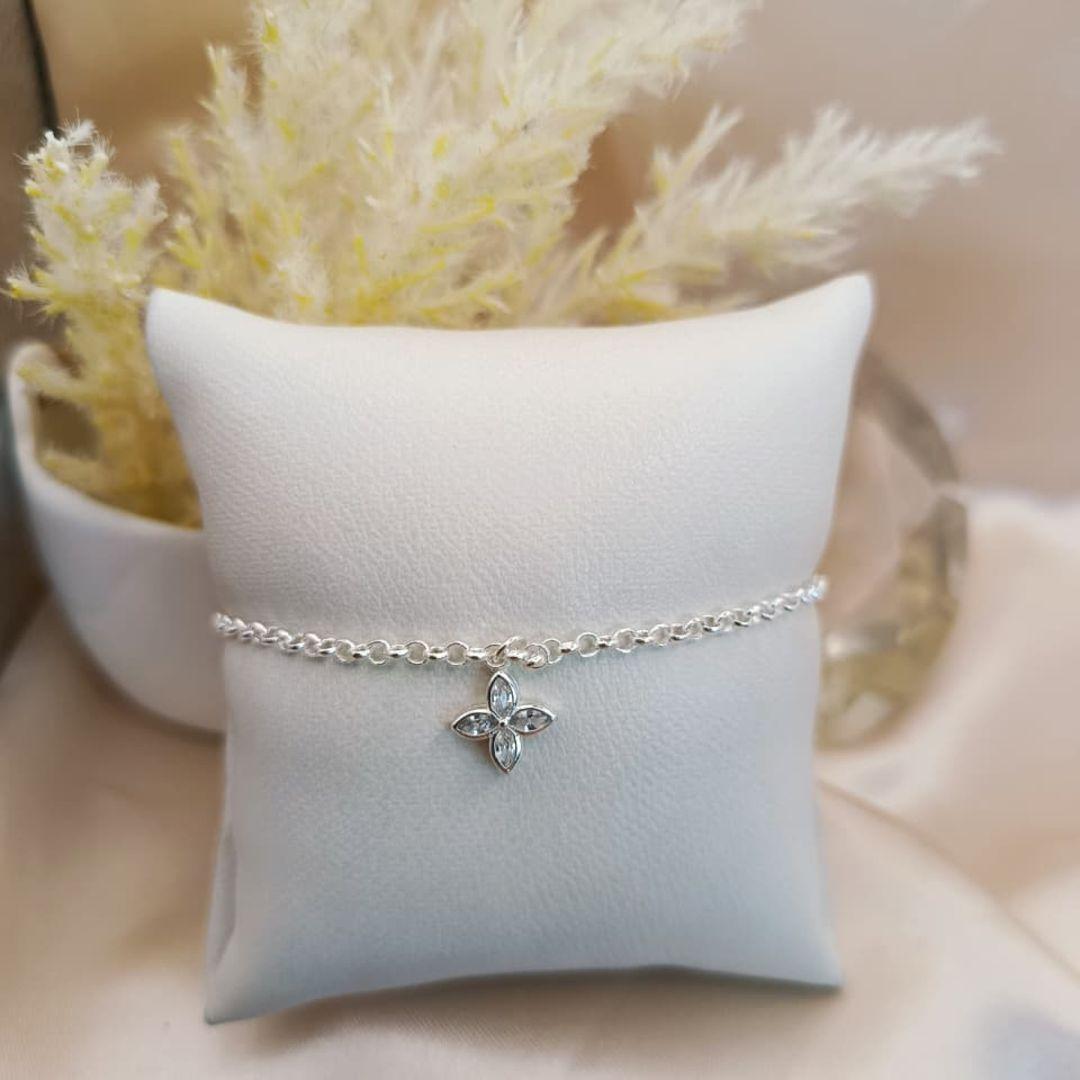 PULSEIRA COM 4 PETALAS DE ZIRCONIA
