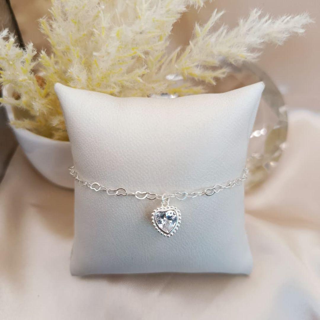 PULSEIRA COM PEDRA DE ZIRCONIA EM FORMA DE CORAÇÃO